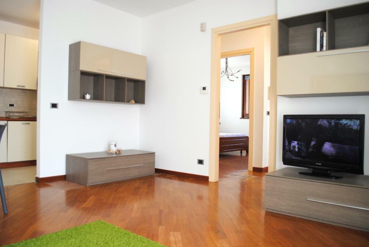 Bnbook - Residenza Naggi Casorate Sempione Exteriör bild