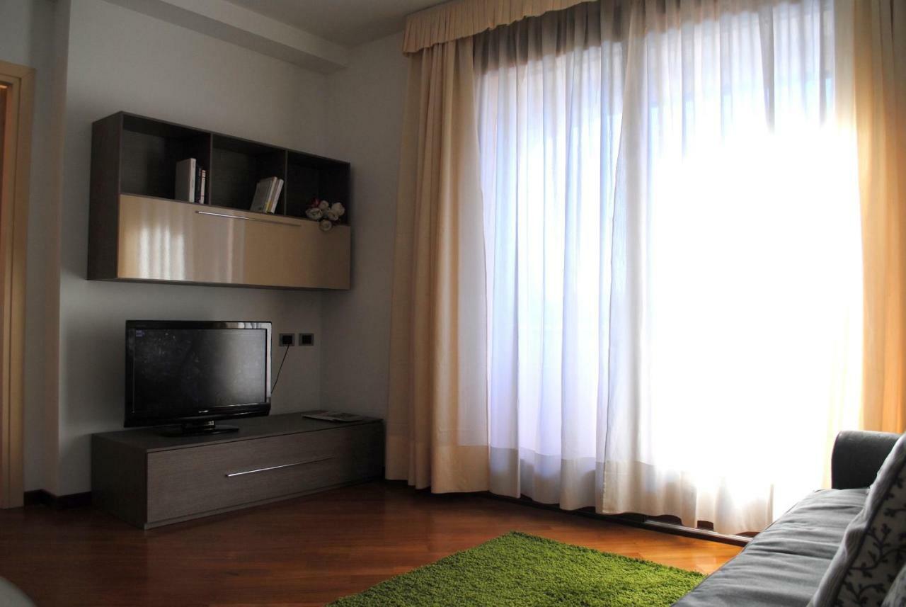 Bnbook - Residenza Naggi Casorate Sempione Exteriör bild